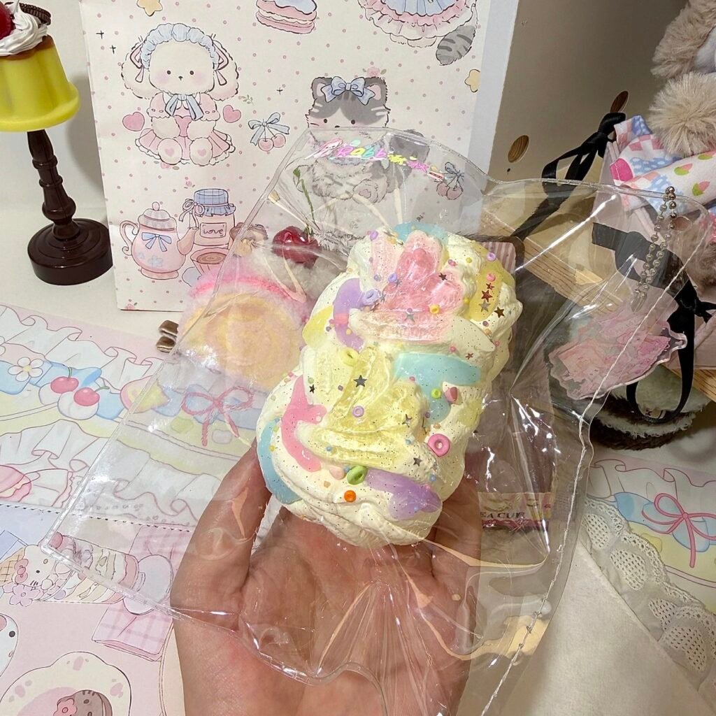 106025 Rabb Playful Flower Roll (Yogurt Clay Texture Series) / Rabb 啾啾 キッズ花巻パン (ヨーグルトクレイ触感シリーズ)