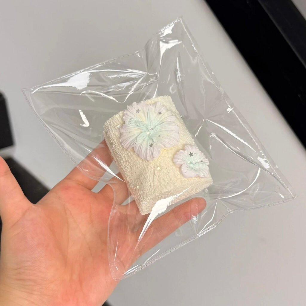 329002 Rubyshop Hibiscus Marshmallow (Sticky Clay Texture Series) / Rubyshop ハイビスカスマシュマロ (ねっとりクレイ触感シリーズ)