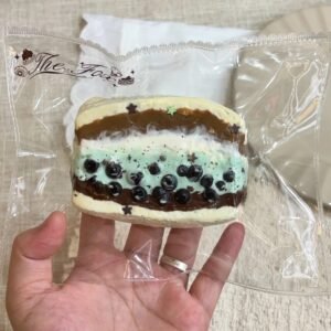 217002 The Fox Nienie Mint Nebula Milk Sandwich (Wet Cheese Clay Texture Series) / The Fox捏捏 薄荷星云奶 (湿酪泥触感系列)