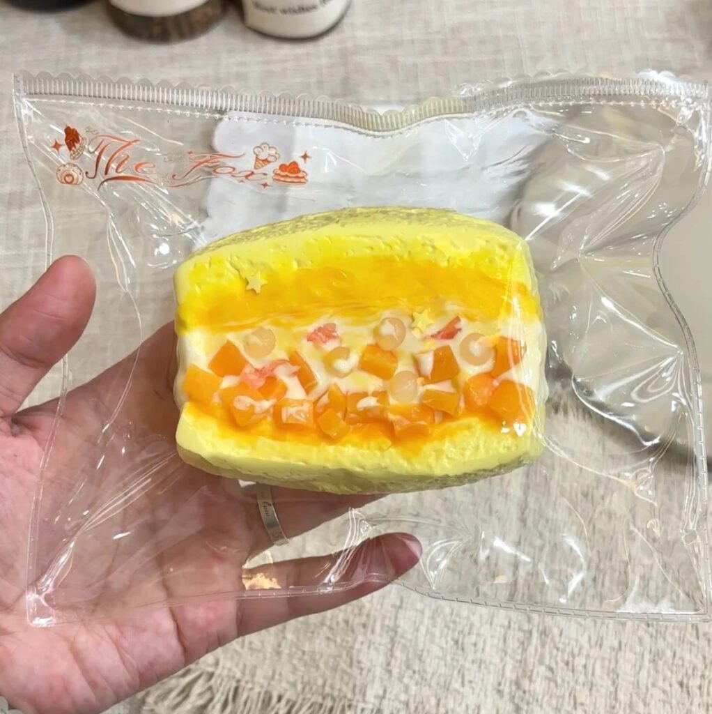 217004 The Fox Nienie Mango Pomelo Sago Sandwich (Wet Cheese Clay Texture Series) / The Fox捏捏 杨枝甘露 (湿酪泥触感系列)