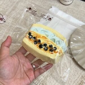 217011 The Fox Nienie Thai Blue Salted Cheese Sandwich (Wet Cheese Clay Texture Series) / The Fox捏捏 泰蓝咸法酪 (湿酪泥触感系列)