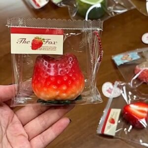 217033 The Fox Nienie Cat Head Strawberry - No Leaves (Yogurt Clay Texture Series) / The Fox捏捏 猫猫头草莓（不带叶） (酸奶泥触感系列)