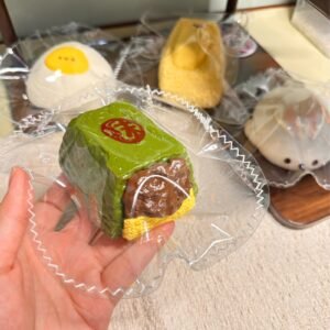 241004 Tsuki Squishy Matcha Red Bean Pudding (Ultra Soft Texture Series) / 小兔叽捏 抹茶红豆布丁（变态软触感系列）