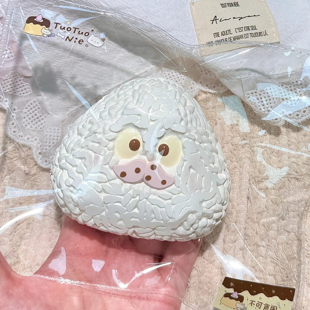 328001 TuoTuoNie Mustache Triangle Rice Ball (Soft Cream Clay Texture Series) / TuoTuoNie ひげ付き三角おにぎり (ソフトクリームクレイ触感シリーズ)