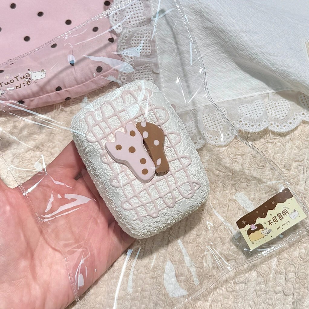 328003 TuoTuoNie Chocolate Berry Marshmallow Toast (Soft Cream Clay Texture Series) / TuoTuoNie チョコベリーマシュマロトースト (ソフトクリームクレイ触感シリーズ)