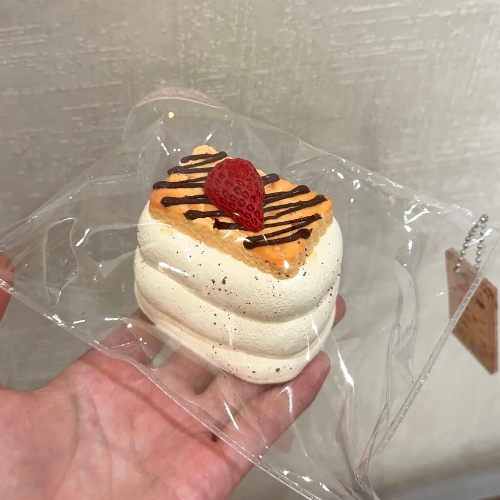 4000 Strawberry Cookie Marshmallow (Glutinous Rice Clay Texture Series) / いちごクッキーマシュマロ (もち米クレイ触感シリーズ)