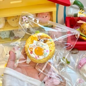 248023 W Qiqi Guaiguai Bear Instant Noodle (Clay Texture Series) / w奇奇怪怪 熊哥泡面 (黏土泥触感系列)