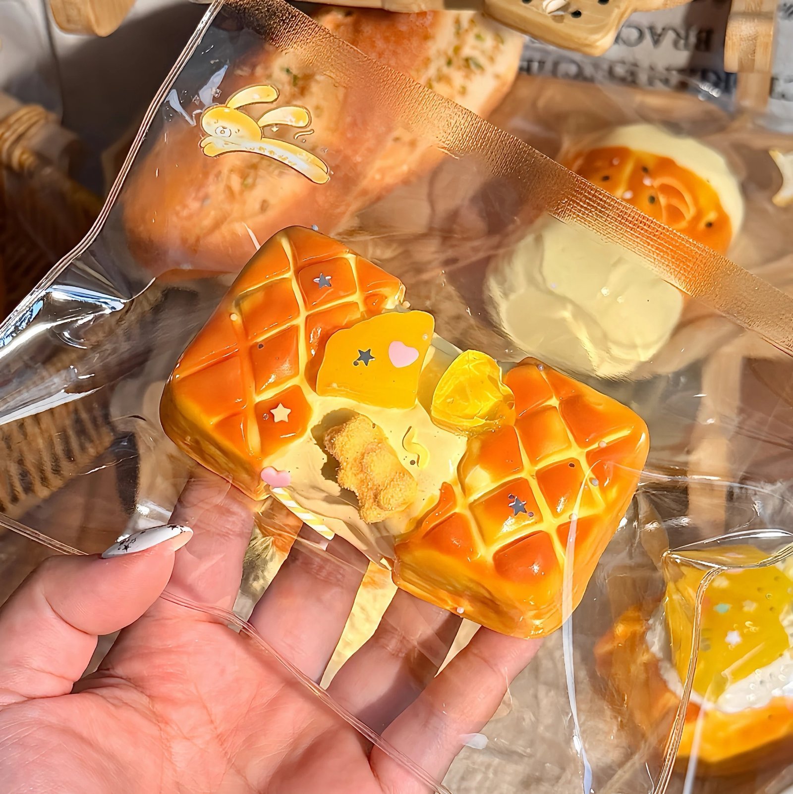 248031 W Qiqi Guaiguai Pineapple Cheese Bread (Clay Texture Series) / w奇奇怪怪 菠萝芝士面包 (黏土泥触感系列)