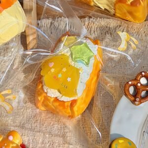248033 W Qiqi Guaiguai Crispy Pineapple Bread (Clay Texture Series) / w奇奇怪怪 酥皮菠萝面包 (黏土泥触感系列)