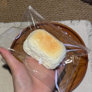 52028 Xiao Lin Jiang Flocked Mini Bread (Coco Pure Clay Texture Series) / 小琳酱捏捏 植绒小面包 (coco纯泥触感系列)