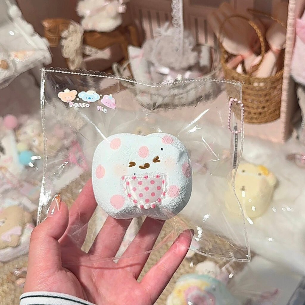 31023 Xiao Masheng Polka Dot Tooth / 小麻生捏 水玉の歯