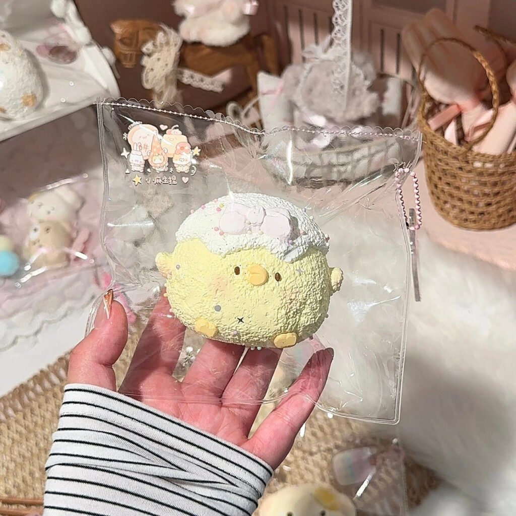 31037 Xiao Masheng Eggshell Chick / 小麻生捏 卵の殻ひよこ