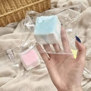 212014 Yike Fishball Squishy Blueberry Crushed Ice Toast Cube (Whipped Cream Clay Texture Series) / 一颗鱼丸的捏捏 蓝莓碎冰冰小方吐司块（绵奶油触感系列）