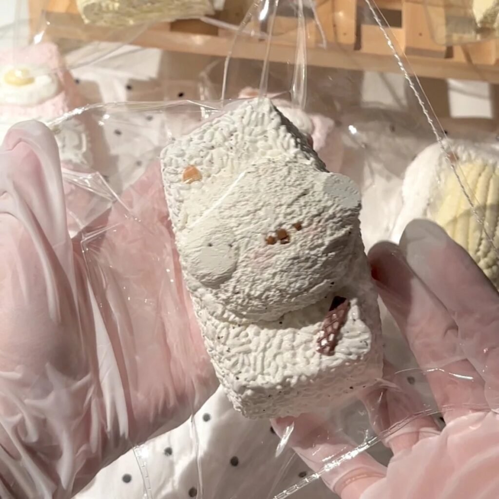 186013 Yumi Nian Nian Large Ice Cream Rice Ball (Cream Clay Texture Series) / Yumi捏捏 大きなアイスクリームおにぎり (クリームクレイ触感シリーズ)