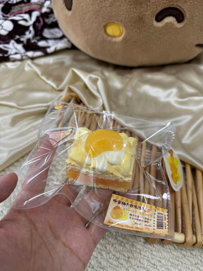14008 YunLi Filled Sachima (Dry Glutinous Rice Clay Texture Series) / YunLi フィリング入りサチマ (ドライもち米クレイ触感シリーズ)