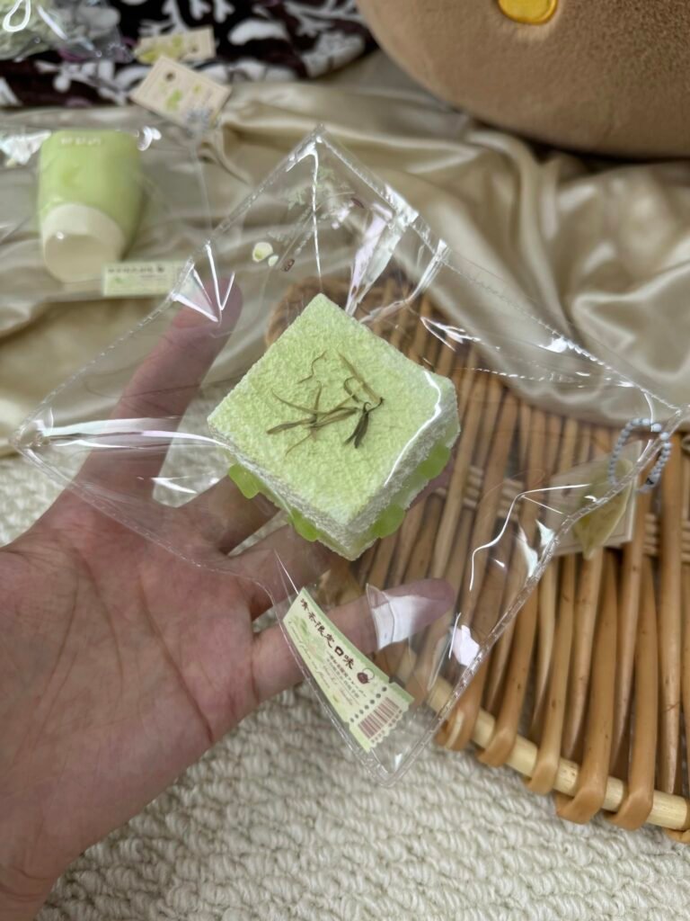 14017 YunLi Light Tea Filled Square Toast (Nougat Clay Texture Series) / YunLi 清茶フィリング角トースト (ヌガークレイ触感シリーズ)