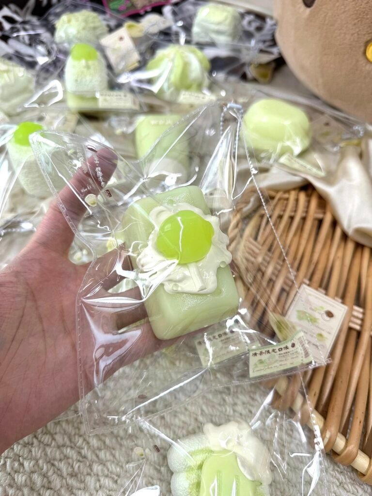 14019 YunLi Lollipop Milk Cube (Nougat Clay Texture Series) / YunLi ロリポップミルクキューブ (ヌガークレイ触感シリーズ)