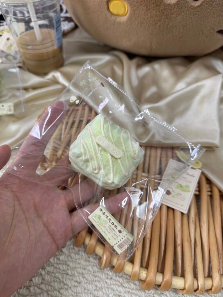 14020 YunLi Light Tea Double-Layer Rice Cake (Nougat Clay Texture Series) / YunLi 清茶二層餅 (ヌガークレイ触感シリーズ)