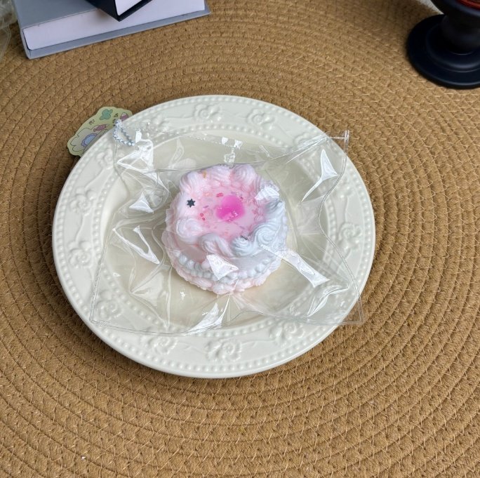 268021 Zhao Zhao Handmade Piped Cake Gradient Pink (Food-Grade Silicone Texture Series) / 招招手作 裱花蛋糕渐变粉 (食品级硅胶触感系列)