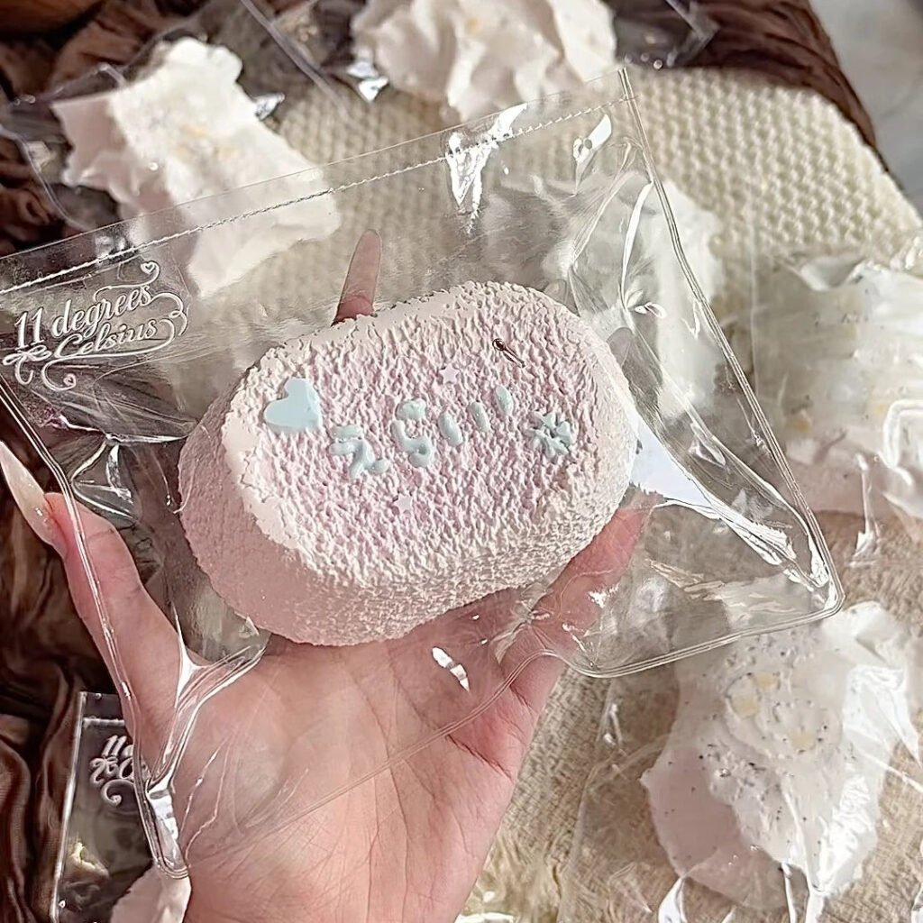 243017 11 Degree C Velvet Large Rice Cracker / 11度C 粉咖大仙贝