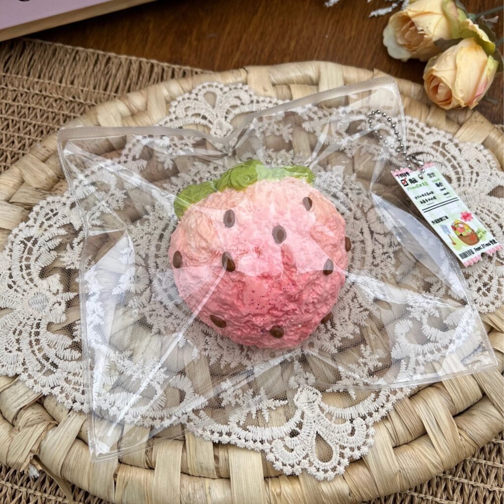 272077 3Treas Bagged Strawberries / 3Treas 袋装一盒草莓