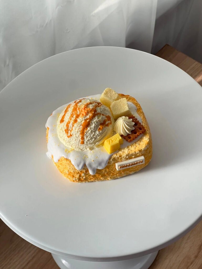 355003 Aolun Studio Soy Milk Ice Cream Toast (Cream Clay Texture Series) / 奥伦在捏 豆乳冰淇淋吐司（奶油泥触感系列）