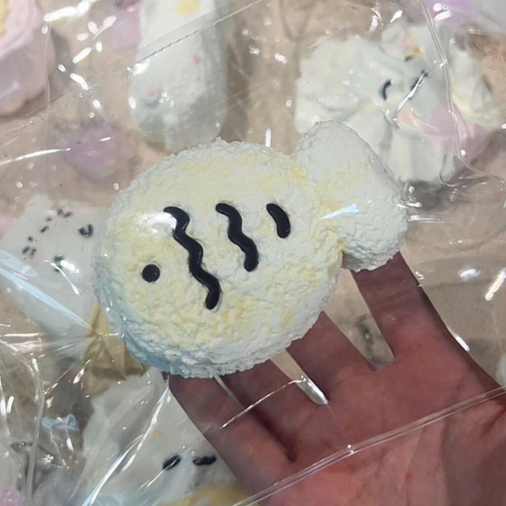 402004 Berry Berry Egg Yolk Fish Cake / 莓了个莓 蛋黄鱼饼