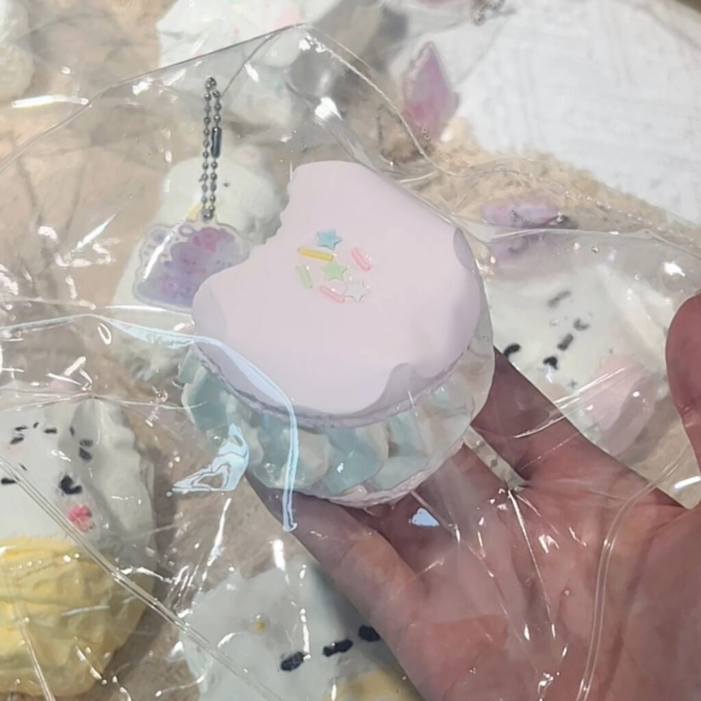 402010 Berry Berry Berry Macaron / 莓了个莓 莓莓马卡龙
