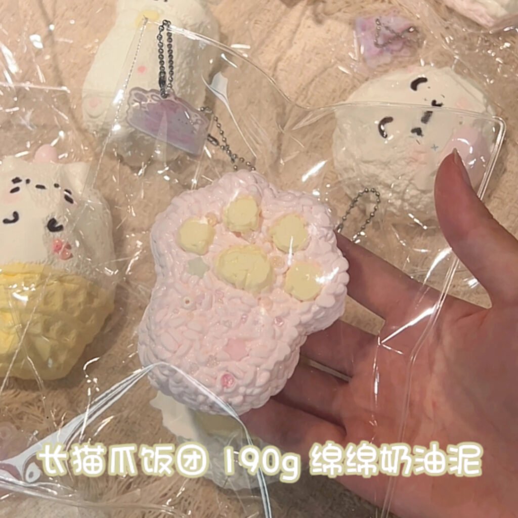 402016 Berry Berry Long Cat Paw Rice Ball / 莓了个莓 长猫爪饭团