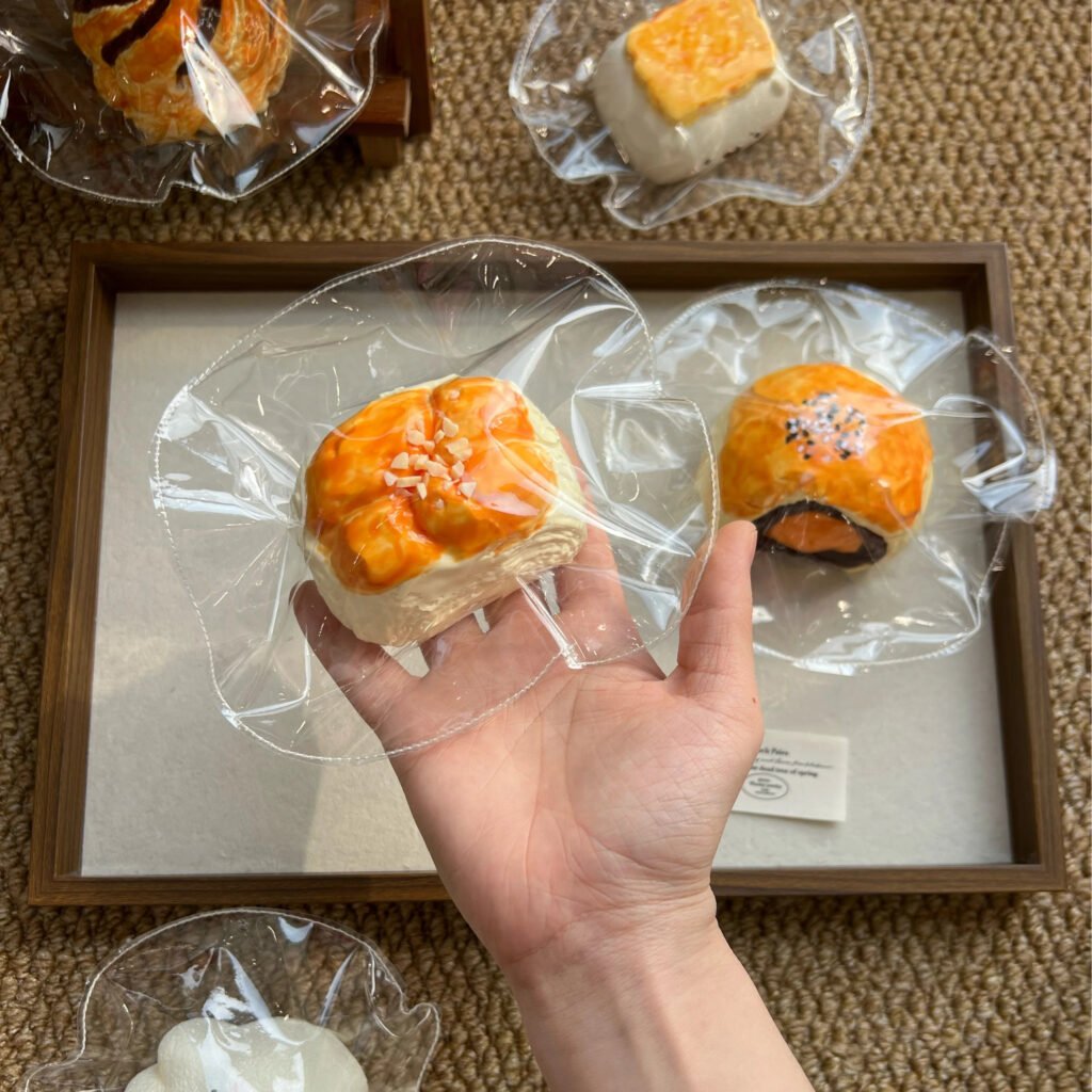 174044 Boom Order Almond Cheese Bread (Dry Cream Texture Series) / 我一定会爆单的 杏仁乳酪面包（干奶油触感系列）