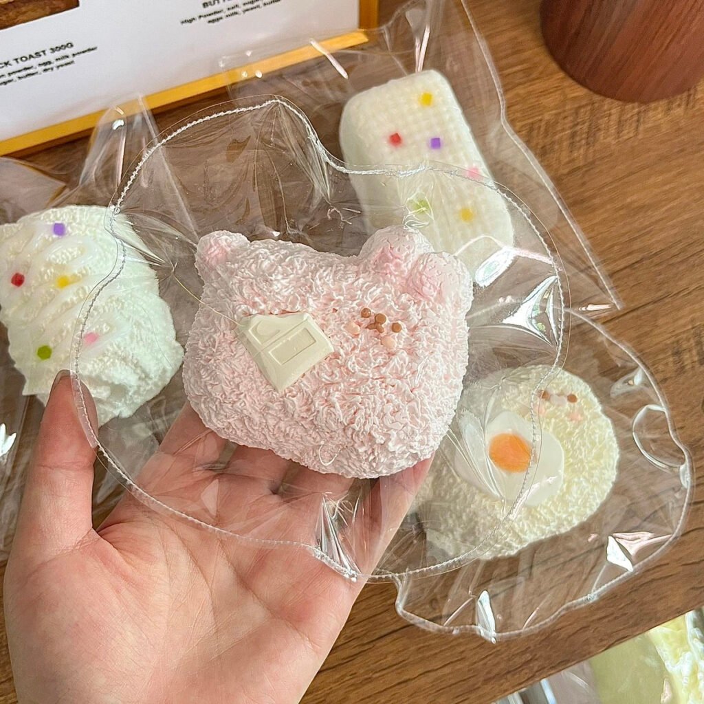424002 Bus Mouse Blushing Bunny (Fluffy Cream Texture Series) / 巴士小鼠 腮红小兔（绵奶油触感系列）