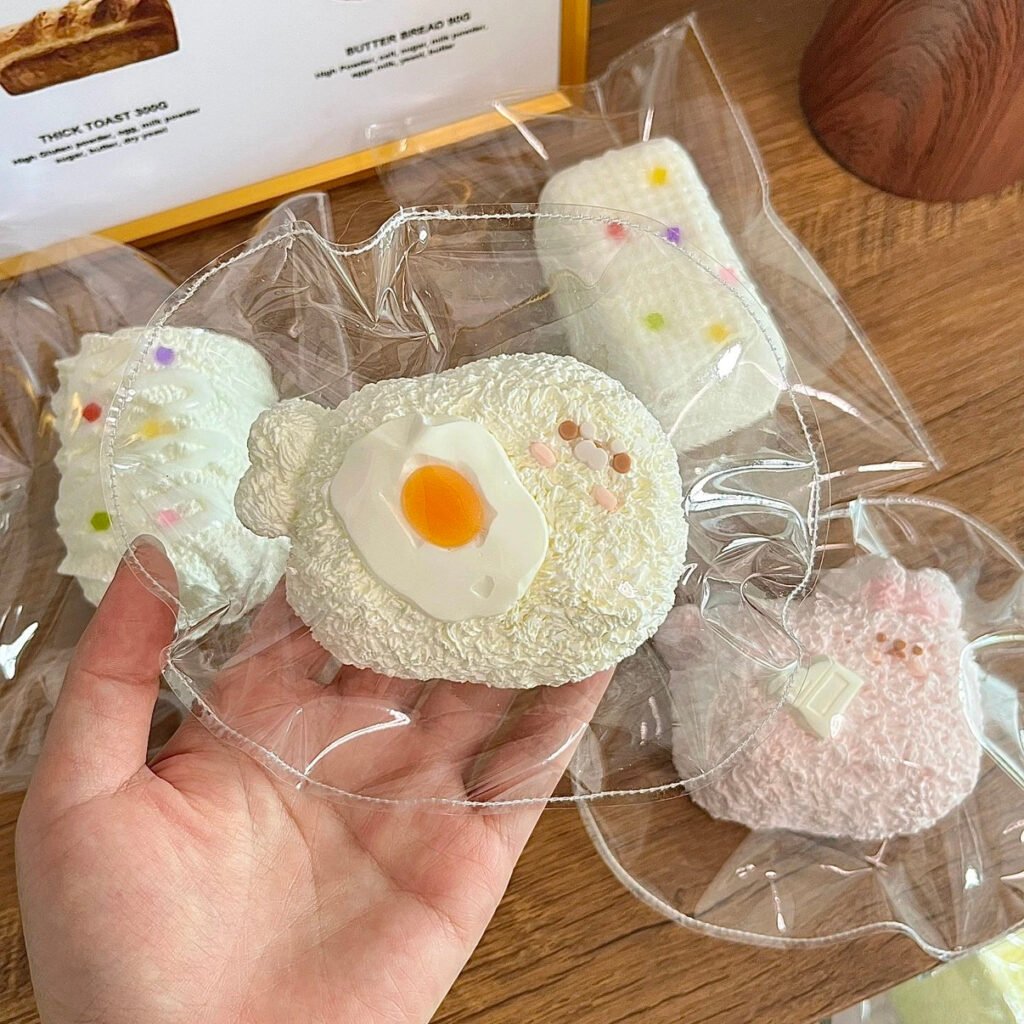 424003 Bus Mouse Egg Seal (Fluffy Cream Texture Series) / 巴士小鼠 蛋蛋海豹（绵奶油触感系列）