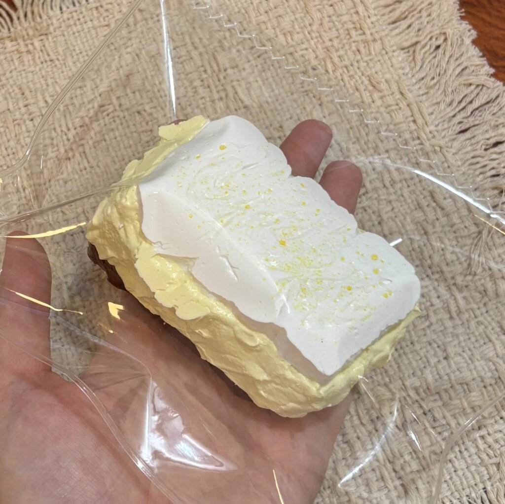 360006 BuBo YeZi Triple-Layer Vanilla Cake (Thick Cream Texture Series) / 步啵野子捏捏 三层香草蛋糕（厚奶油触感系列）