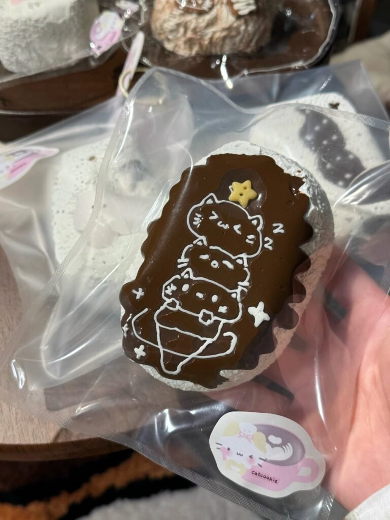 439005 Little Cat Cake Kitten Ice Cream Rice Cracker (Sticky Cream Texture Series) / 小猫饼捏捏 小猫甜筒仙贝(黏奶油触感系列)