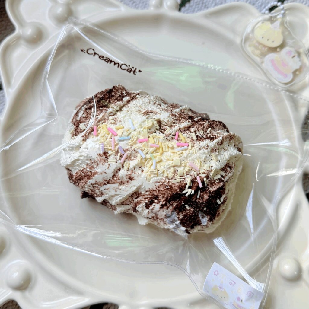 80045 CreamCat Chocolate Cream Roll (Cream Clay Texture Series) / 奶油猫 巧克力奶油卷(奶油泥触感系列)