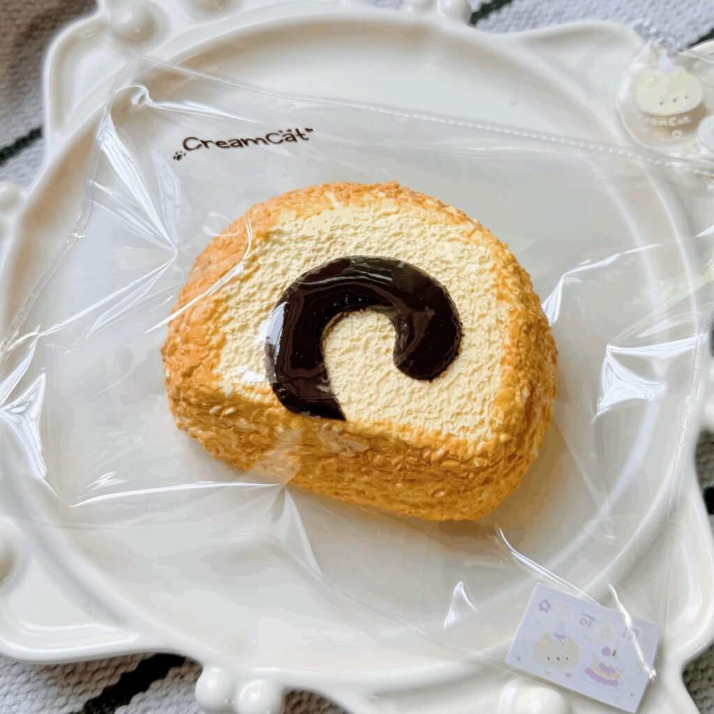 80047 CreamCat Swiss Roll (Cream Clay Texture Series) / 奶油猫 瑞士卷（奶油泥触感系列）