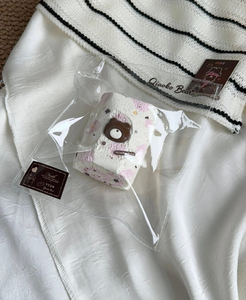 45016 Choco Bear Pink Polka-Dot Bear Swiss Roll (Light Yogurt Texture Series) / 巧可熊捏捏 粉波点小熊瑞士卷（轻酸奶触感系列）