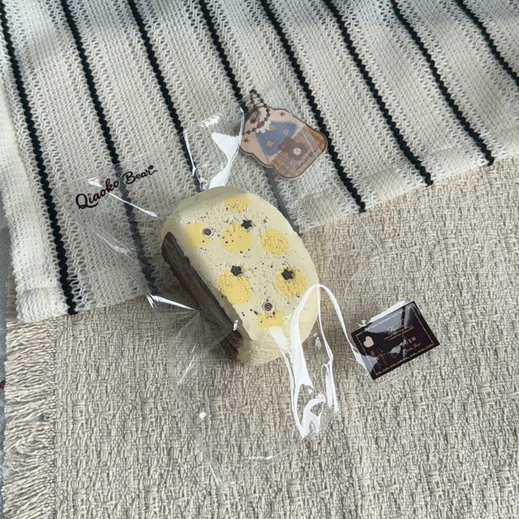 45037 Choco Bear Polka-Dot Toast (Dry Glutinous Rice Clay Texture Series) / 巧可熊捏捏 ドット柄トースト（ドライもち米クレイ触感シリーズ）