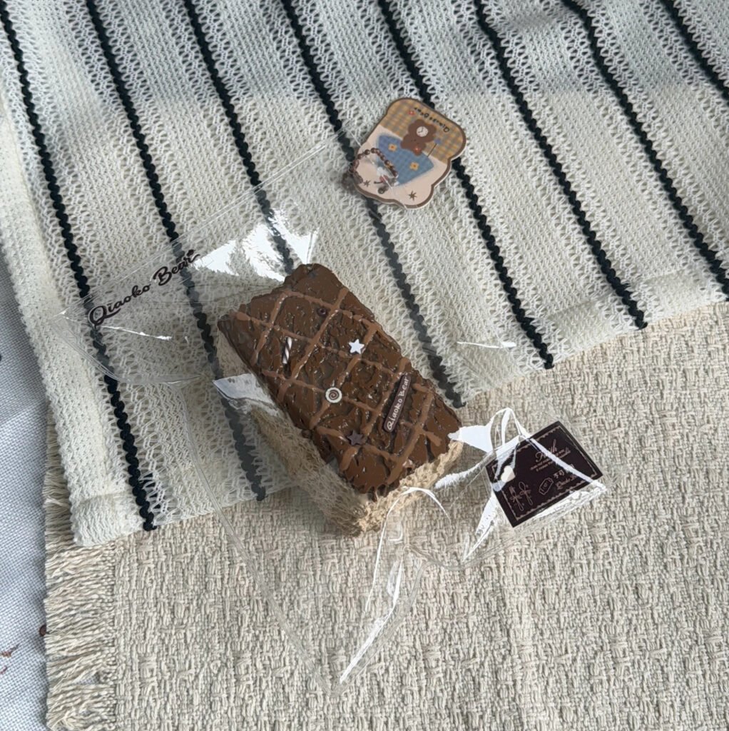 45038 Choco Bear Tiramisu Brick (Dry Glutinous Rice Clay Texture Series) / 巧可熊捏捏 ティラミスブロック(ドライもち米クレイ触感シリーズ)