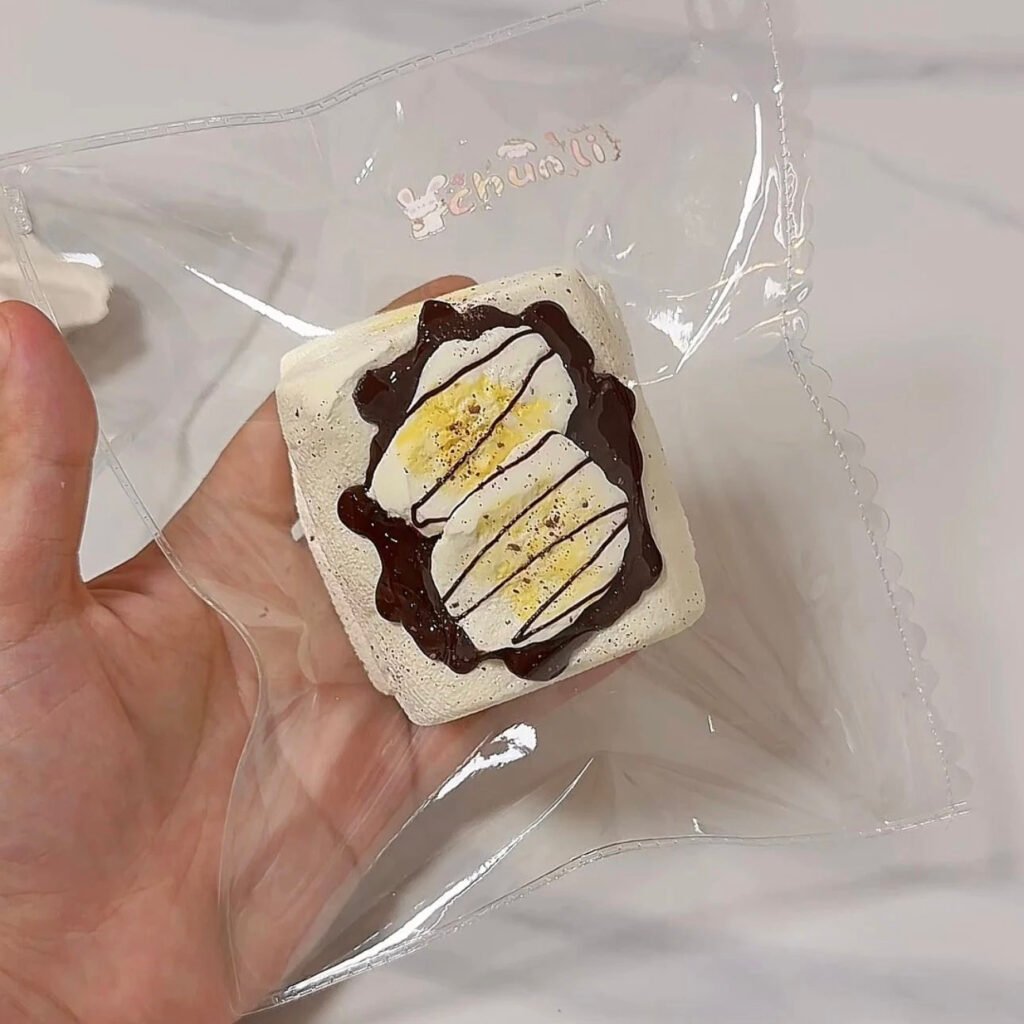 219018 Chun-li Double-Layer Chocolate Banana (Cotton Cream Texture Series) / Chun-li 双层巧克力香蕉（棉奶油触感系列）