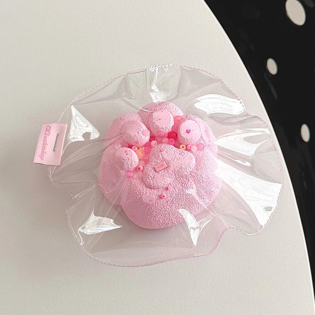 351005 Cici Velvet Cat Paw - Demolding Imperfection (Soft Cream Texture Series) / cici呢 丝绒猫爪（脱模瑕）（软奶油手感系列）