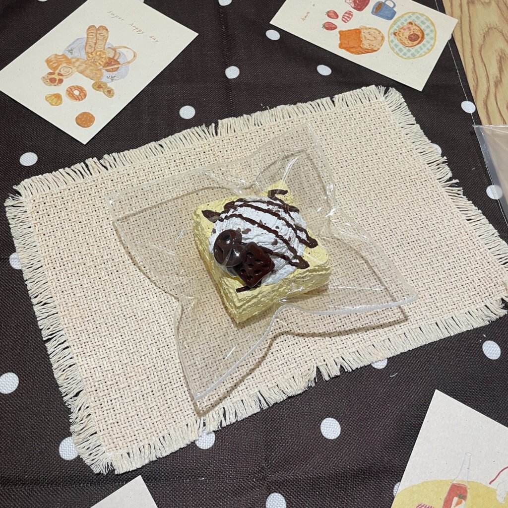 182046 Cotton Candy Nian Butter Chocolate Cake (Firm Dry Cream Texture Series) / 棉花糖捏 黄油巧克力蛋糕（加阻干奶油触感系列）