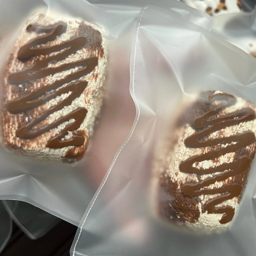 374021 Caramel Pea Chocolate Sauce Toast (Clay Texture Series) / 焦糖豌豆 巧克力酱吐司（黏土泥触感系列）