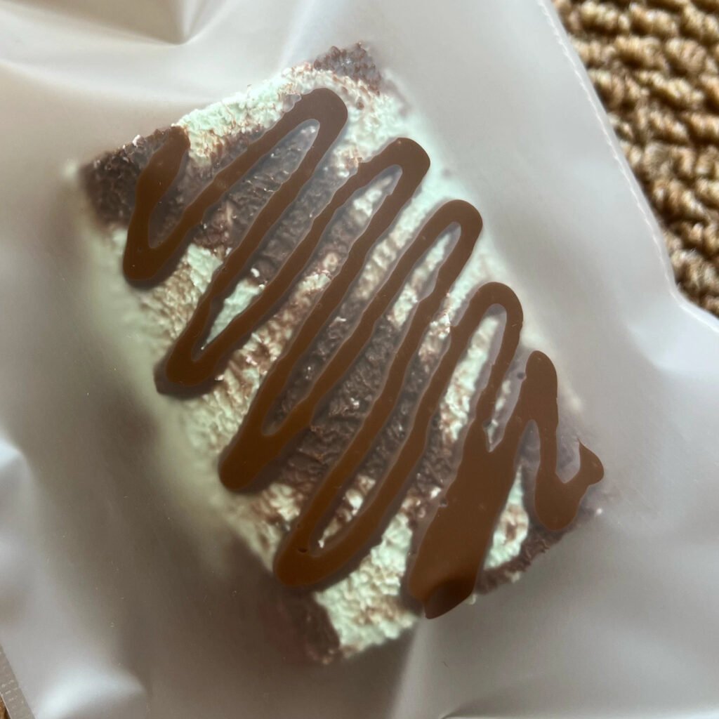 374024 Caramel Pea Chocolate Sauce Marshmallow - Mint (Clay Texture Series) / 焦糖豌豆 巧克力酱棉花糖薄荷（黏土泥触感系列）