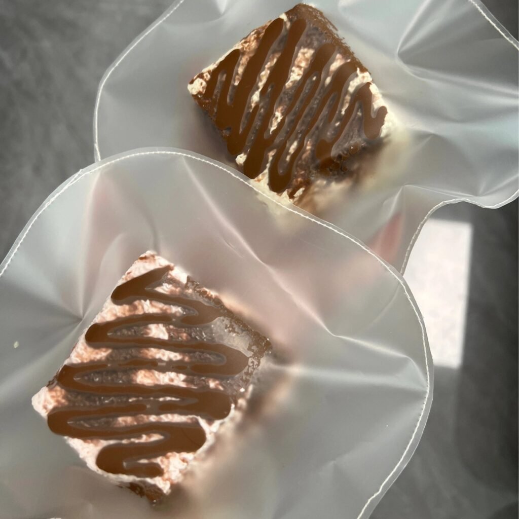 374025 Caramel Pea Chocolate Sauce Square Toast (Clay Texture Series) / 焦糖豌豆 巧克力酱方吐司（黏土泥触感系列）