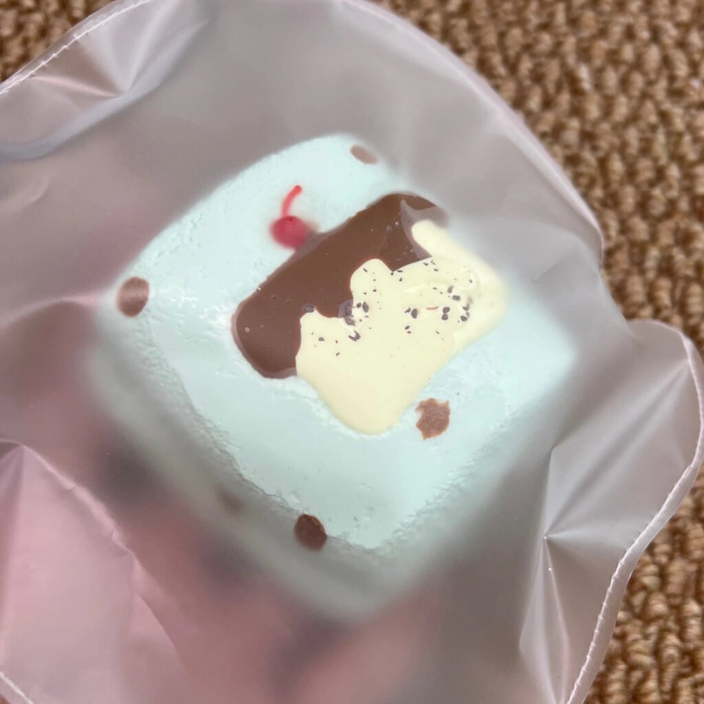 374027 Caramel Pea Hand-Painted Pudding Short Marshmallow (Clay Texture Series) / 焦糖豌豆 手绘布丁短款棉花糖（黏土泥触感系列）