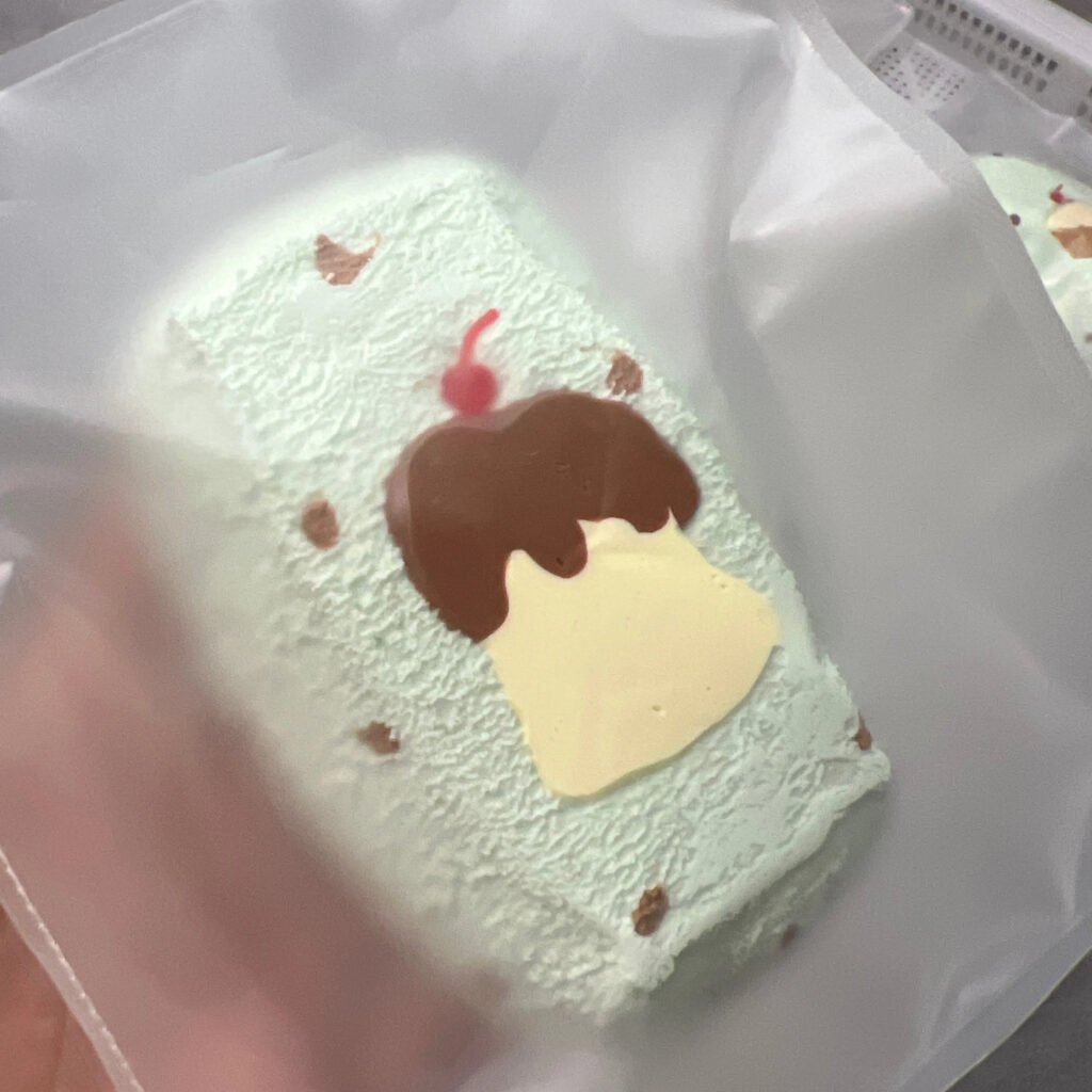374028 Caramel Pea Hand-Painted Pudding Tofu Toast (Clay Texture Series) / 焦糖豌豆 手绘布丁豆腐吐司（黏土泥触感系列）
