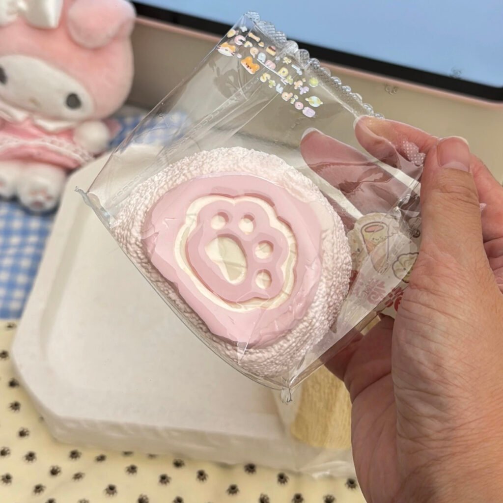 419006 Cream Puff Studio Strawberry Cat Paw Daifuku (Cream Paste Clay Texture Series) / Cream Puff Studio 草莓味大福(乳膏泥触感系列)