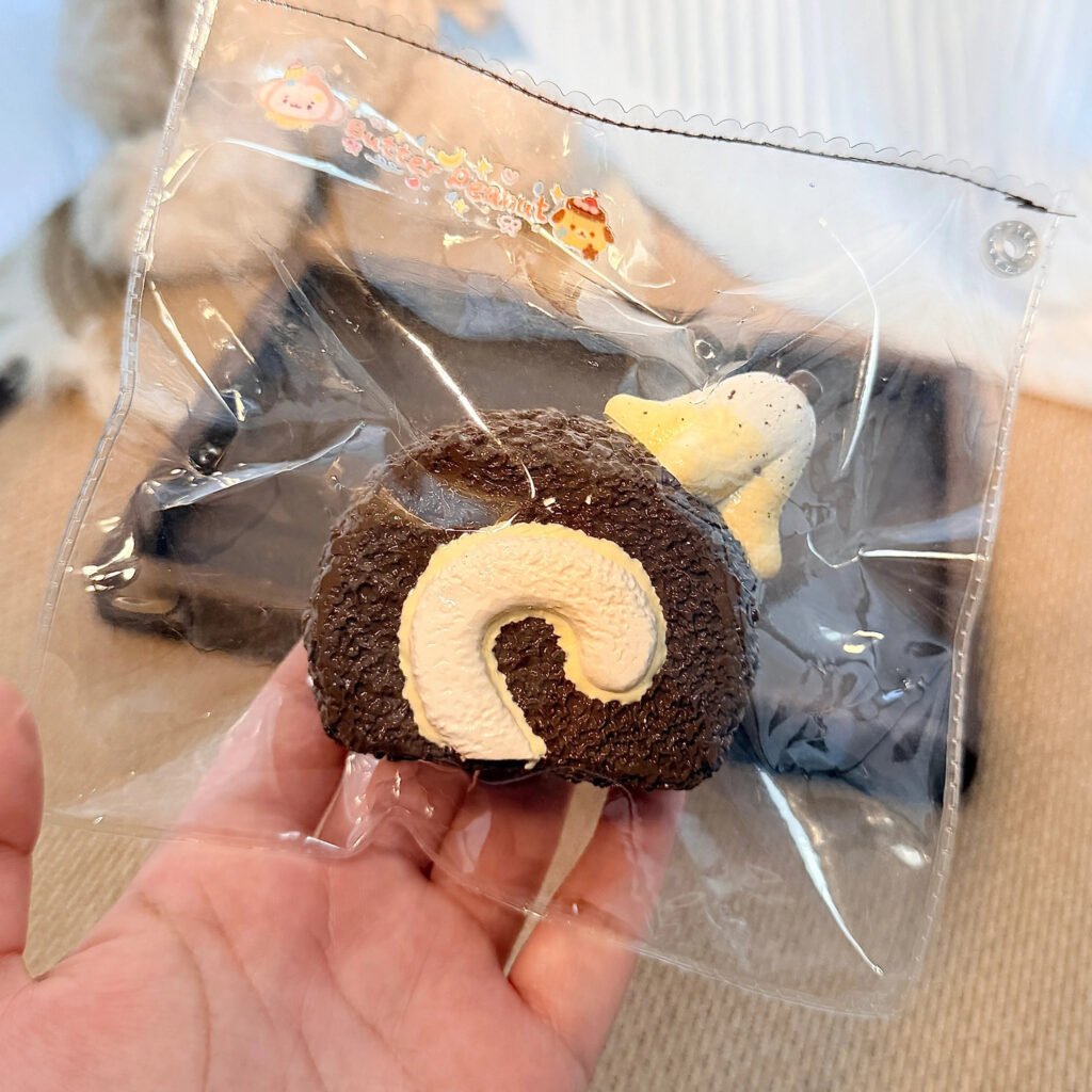 195013 Cream Peanut Banana Swiss Roll (Dry Cheese Clay Texture Series) / 奶油花生 バナナロールケーキ（ドライチーズクレイ触感シリーズ）