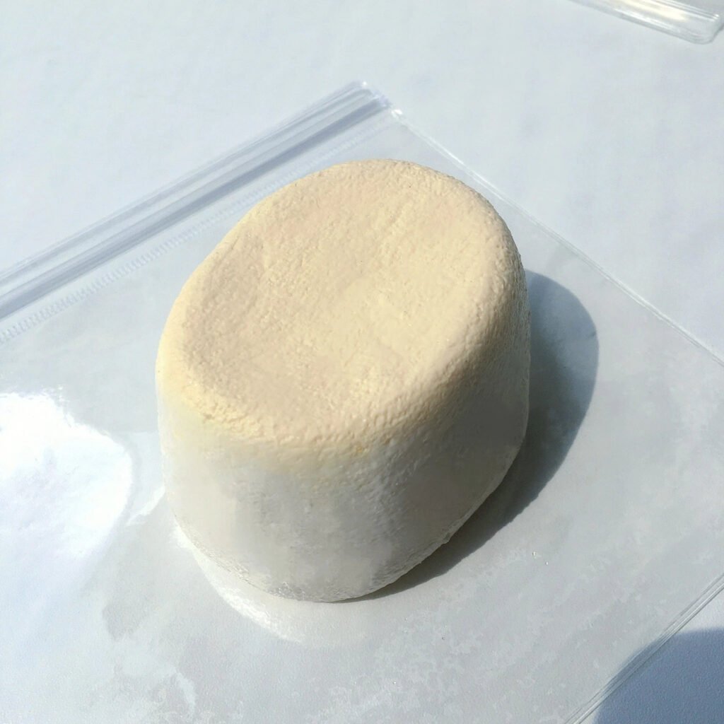 407003 Crescent Bay Squishy Soy Milk Rice Cracker (Light Moldable Clay Texture Series) / 月牙湾捏捏 豆乳仙贝（轻可塑触感系列）